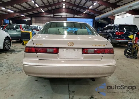 1997 Toyota Camry Ce из США, поврежденный, VIN 4T1BG22KXVU159750